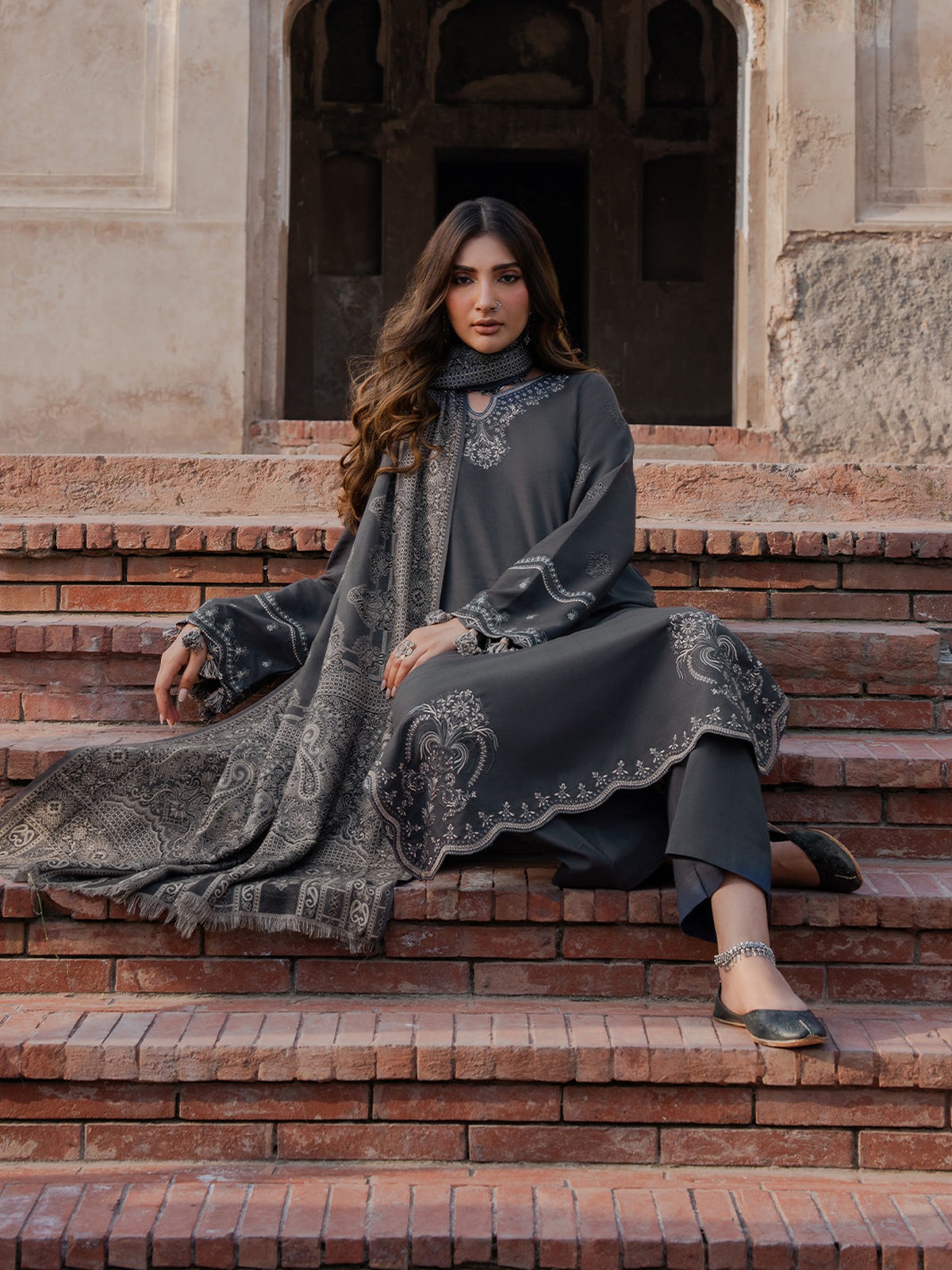 Winter Collection 2026 Embroidered Dhanak 3 Pc Suit with Wool Shawl image 4