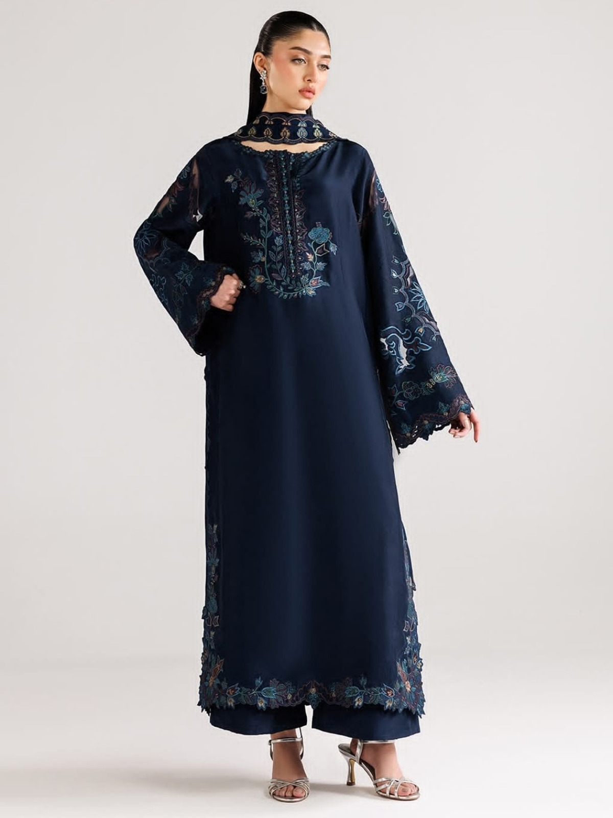 Iznik Winter Collection Heavy Embroidered